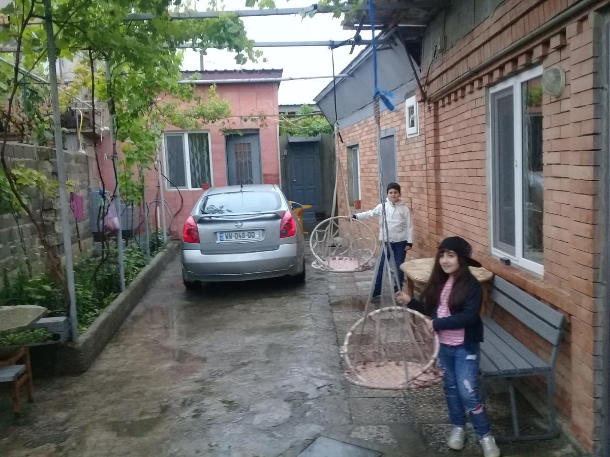 Guest House Gikacha Tbilisi Bagian luar foto
