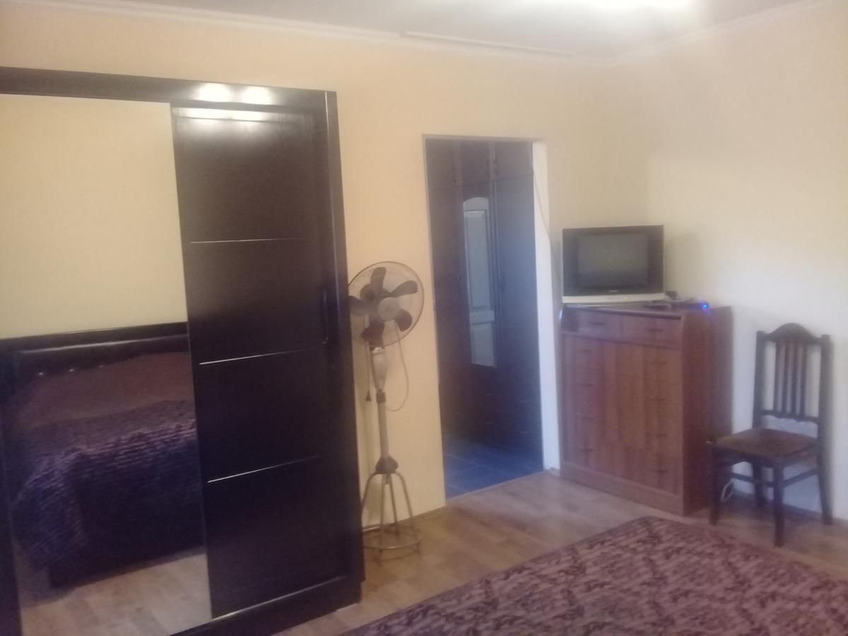 Guest House Gikacha Tbilisi Bagian luar foto