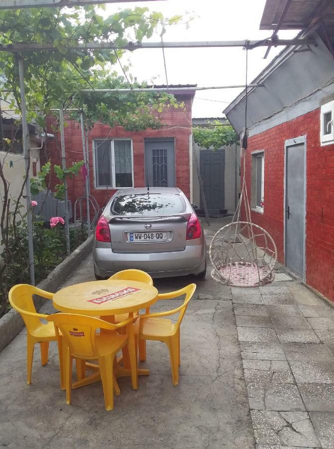 Guest House Gikacha Tbilisi Bagian luar foto